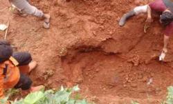 Polis Masih Gali Lokasi Penemuan Mayat Korban Dukun Penggandaan Uang Banjarnegara