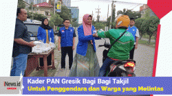 Sambut Berkah Ramadhan, Kader PAN Gresik Bagi Takjil Untuk Pengendara dan Warga yang Melintas