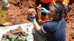 Sadis, Inilah Fakta Kejahatan Dukun Pengganda Uang Nomor 4 Korban Dikubur Bersama Botol Racun