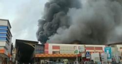 Plaza Botania Batam Terbakar, Ratusan Toko dan Kios Ludes