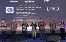 PDAM Tirta Kajen Pekalongan Terima Top BUMD Award