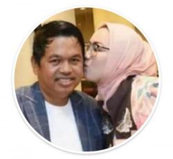 Di Akun FB Ganti Foto Mesra Bersama Mantan Istri, Kang Dedi: Akun Tidak dalam Penguasaan Saya