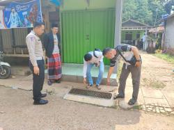 Maling Besi Penutup Got di Cileungsi Bogor Babak Belur Dihajar Warga