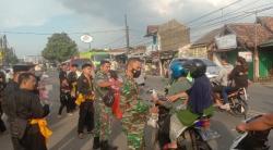 Jelang Lebaran, Jajaran Kodim 0602/Serang Terus Berbagi Takjil Gratis di Bulan Ramadhan