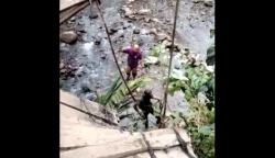 Jembatan Gantung Ambruk, Warga Lebak Terjatuh ke Sungai