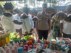Kapolres dan Wakil Bupati Raja Ampat Pimpin Tim, Pantau Ketersedian Bapok Jelang Lebaran