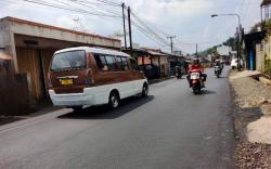 Jelang Lebaran, Jalan Sumedang-Wado Makin Mulus Pasca Dihotmix