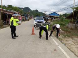 Pengendara Motor Tewas di Jalan Poros Aralle-Mamuju, Unit Laka Lantas Polres Mamasa Olah TKP