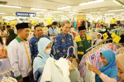 Begini Cara Baznas Kota Bogor Bahagiakan 100 Anak Yatim dengan Berbelanja Kebutuhan Lebaran