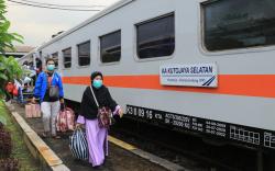 Berangkatkan 4.954 Penumpang, Puncak Arus Mudik Terjadi di Stasiun Kiaracondong