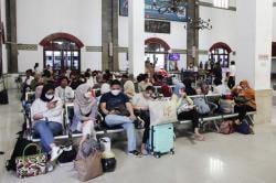 Stasiun Semarang Tawang Tujuan Favorit Pemudik Kereta Api