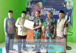 Jelang Idul Fitri, Dandim 0427/Way Kanan Serahkan Zakat Fitrah ke Baznas