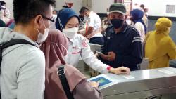 Penumpang KRL Jabodetabek Mulai Hari Ini Boleh Bebas Masker