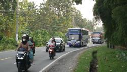 Arus Lalin di Kawasan Wisata Anyer Lancar, Polisi Tetap Siaga