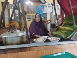 Soto Legendaris Pak Koya Ramai Diburu Pembeli saat Mudik Lebaran