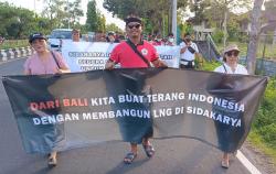 Warga Bali Aksi Budaya Dukung Tersus LNG di Sidakarya