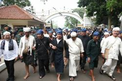 Penjabat Gubernur Banten Al Muktabar Terima Seba Suku Adat Baduy