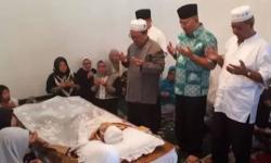 Keutamaan dan Doa yang Dianjurkan saat Bertakziyah