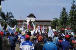 Buruh di Jabar Minta UMP-UMK 2024 Naik 15 Persen, Roy Jinto: Sesuai Pertumbuhan Ekonomi