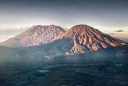 Bikin Merinding Bulu Kuduk, Ini Keangkeran Gunung Raung, Tempat Tinggal Suami Nyi Roro Kidul