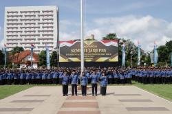 1.350 PNS Pemprov Jatim Diambil Sumpahnya, Ini Harapan Gubernur untuk Pegawai Baru