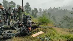 Pangdam III Siliwangi Mayjend TNI Kunto Arif Wibowo Monitoring Kegiatan Pamtas di Lembah Cibokor