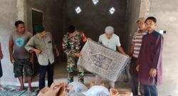 Sarana Tambak 12 Pangiang Serahkan Bantuan ke Masjid Miftahul Boya