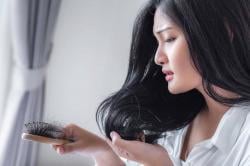 Gak Perlu ke Salon! Rambut Rontok jadi Hitam Lebat, Cukup Pakai ini