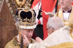 Charles III Resmi Dinobatkan Menjadi Raja Inggris