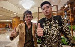 Hendrik Sanada Andromeda Garap Lagu Persatuan Ida Dayak