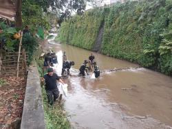 Cegah Banjir, Sungai di Kawasan Pusat Kota Kuningan Dibersihkan