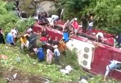 Bus Masuk Sungai di Guci Tegal Satu Meninggal, Berikut  Penjelasan Kapolres dan Supir