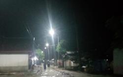 Lampu PJU Didirikan DKP Banten di Pemukiman Warga Desa Cikiruhwetan Terasa Manfaatnya