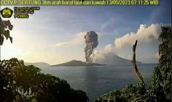 Pagi Ini Gunung Anak Krakatau Kembali Erupsi, Semburkan Abu Vulkanik hingga 2.000 meter