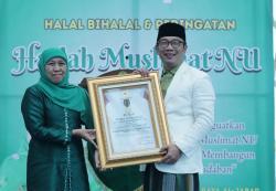 Desain Masjid Raya Islamic Center Jatim, Ridwan Kamil Dapat Penghargaan Jer Basuki Mawa Beya