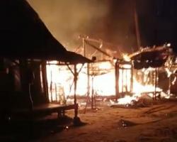 Dua Rumah Warga di Lebak Ludes Terbakar