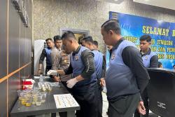 Pastikan Tak Ada yang Terlibat Narkoba, Polres Pasangkayu Secara Mendadak Tes Urine Personelnya