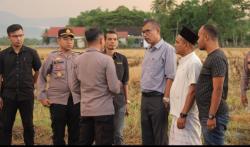 Jaga Ketahanan Pangan, Kapolres Pidie Pantau dan Silaturahmi Dengan Petani Bawang Merah