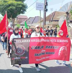 Jari Tangan, Relawan Ganjar Pranowo Deklarasi di Blitar Lanjut Nyekar Makam Bung Karno