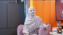 Intip 5 Potret Inara Rusli Lepas Cadar Netizen: Beda Kelas, Spek Bidadari!