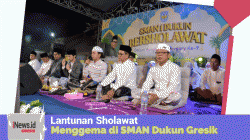 Lantunan Sholawat Bersama Gus Azmi dan Cak Fandy Menggema di SMAN Dukun Gresik