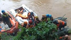 Tragedi Meninggalnya Seorang Ayah dan Anak Akibat Hanyut di Selokan