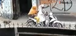 Aksi Emak-emak Berhijab Gasak 3 Ponsel Warga