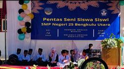 Pentas Seni Siswa SMP N 25 Bengkulu Utara Memukau