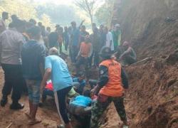 Tebing Setinggi 12 Meter di Kudus Longsor Tewaskan 3 Pekerja Bangunan