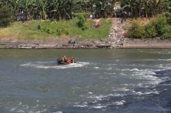 Pria 32 Tahun di Sidoarjo Hilang saat Cari Ikan di Sungai Brantas