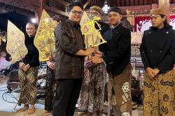 Pesan Ketua Golkar Ilyas Akbar di Ultah Perkumpulan Dalang Wayang Kulit:Jangan Lupakan Wayang