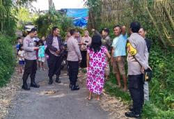 Bayi Berbibir Sumbing Baru Lahir Berlumuran Darah Dibuang di Cikole