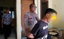 Gelapkan Uang Perusahaan untuk Judi Online, Seorang Karyawan Swasta Meringkuk di Sel Polisi