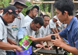 Transfer Ilmu ke Petani,  Ewindo Membangun Learning Farm